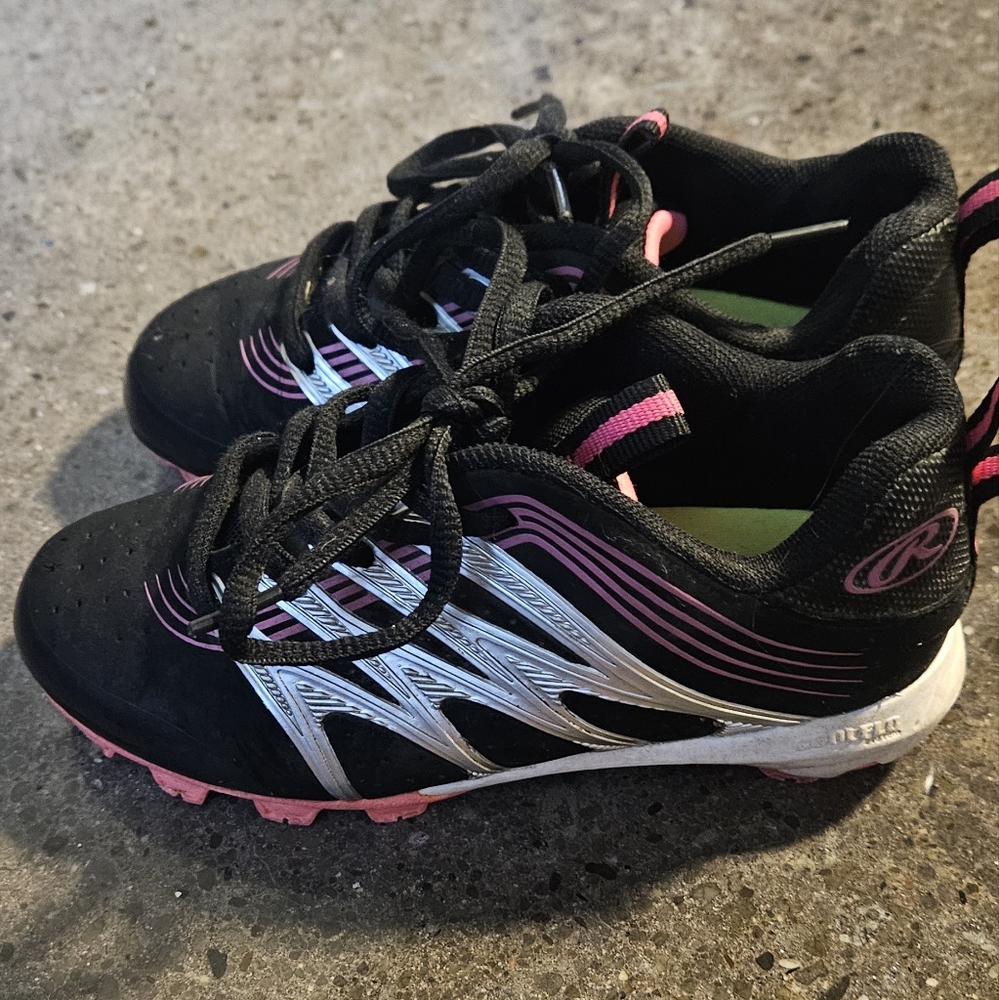 Girls 11 toddler baseball cleats